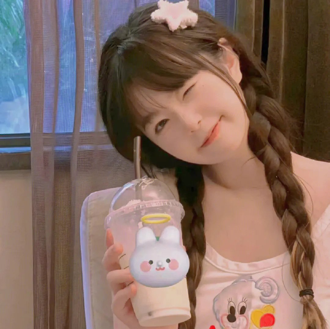 重生被赶出家门,忽悠校花摆地摊